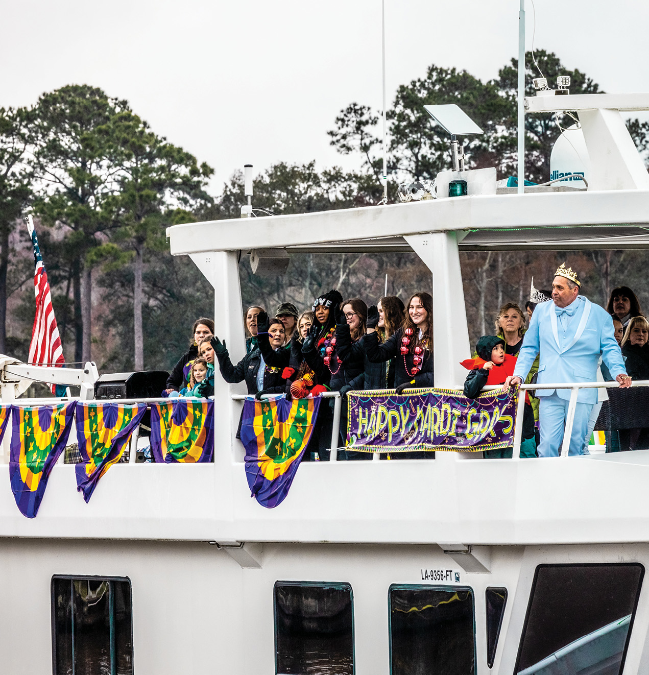 Set Sail for Mardi Gras Magic: The Krewe of Tchefuncte Boat Parade Brings Festive Fun to Madisonville - Louisiana Cookin' By: Daniel Schumacher Photos courtesy of Visit the Northshore The Krewe of Tchefuncte Boat Parade in Madisonville is a vibrant twist on the traditional Mardi Gras festivities celebrated throughout Louisiana. A picturesque town nestled along the Tchefuncte River on Lake Pontchartrain’s Northshore, Madisonville has become known for this colorful and lively event. Unlike the more 